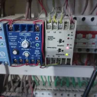 برق کاری صنعتی وروشنایی