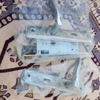 تعدادی ابزار ساختمانی و شیرآلات