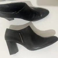 کفش|کیف، کفش، کمربند|رشت, جماران|دیوار