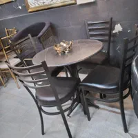 میز و صندلی کافه رستوران|صندلی و نیمکت|مشهد, خواجه ربیع|دیوار