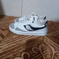 دو جفت کتونی اسپرت سایز 39 کاملا نو و سالم