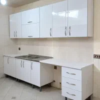 کابینت آشپزخانه بدنه فلز درب چوبی