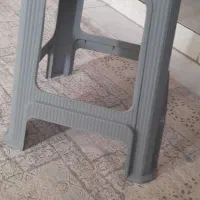 چهار پایه پلاستیکی
