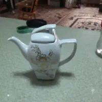 قوری جای یک لیتر آب میگیره|قوری، کتری، قهوه‌ساز دستی|اندیشه, اندیشه فاز ۳|دیوار