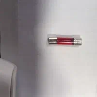 قرمز