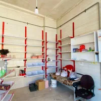 فر‌وش قفسه مغازه