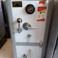 گاوصندق با رنگ های دل پسند سفید طوسی مشکی سیاه