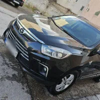 راننده با خودرو