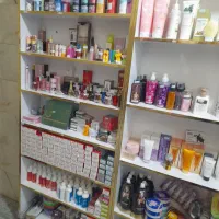 دکور لوازم ارایشی در حد نو|فروشگاه و مغازه|کرج, شهرک خاتم النبیا|دیوار