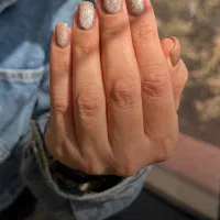 کلیه خدمات تخصصی ناخن جهت آلبوم