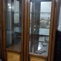 ویترین چوبی شیشه‌ای