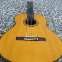 گیتار یاماها C390 و پایه گیتار پایه نت