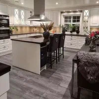 آپارتمان 200متری/سردونبش/3خواب/۴۵متر تراس کاربردی