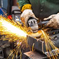 تراشکار فرزکار انباردار برقکار  تراشcnc نیروی فنی