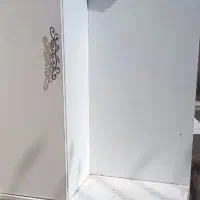جاکفشی و جالباسی کمدی