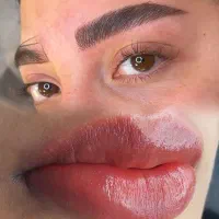 دو نفر برای شیدلب و میکرو هایپرلیفت نیازمندیم