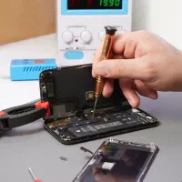 کارشناس تخصصی موبایل ، آیفون ، مک‌ بوک ، ای مک اپل