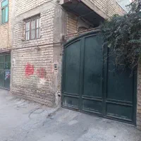 منزل دوخوابه درب حیاط واقع در شهرک سعدی