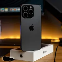 اپل iPhone 15 Pro Max با حافظهٔ ۲۵۶ گیگابایت
