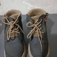 تعدادی کفش بچه گانه درحدنو