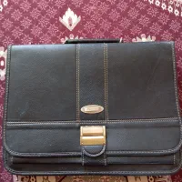 کیف اداره ای.