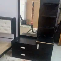 فروش یک عدد تخت یک نفره.. کمد و تابلو