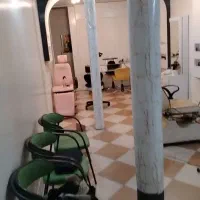 صندلی های انتظاروصندلی صورتی میکاپ نووسالم|آرایشگاه و سالنهای زیبایی|اراک, |دیوار