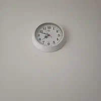 ساعت دیواری معمولی