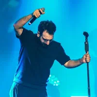 بلیت VIP کنسرت آرمان گرشاسبی تحویل درب مغازه
