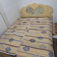 سرویس تختخواب با تشک و میز آرایش