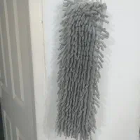 نظافت راه پله توسط خانم