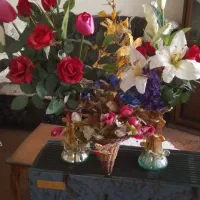 مقداری گل تزیینی و رومیزی ایستاده|گل مصنوعی|ارومیه, |دیوار