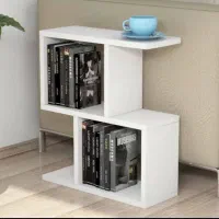 کتابخانه یا شلف کنار سالنی
