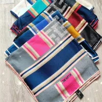 روسری ابریشم|لباس|ساری, |دیوار