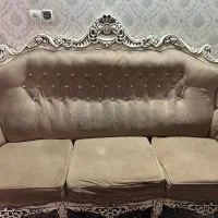 مبل سلطنتی ۹ نفره همراه با میز عسلی|مبلمان خانگی و میز عسلی|اسلام‌شهر, شهرک قائمیه|دیوار