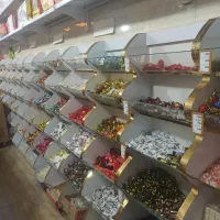 استند حبوبات و آجیل و شکلات