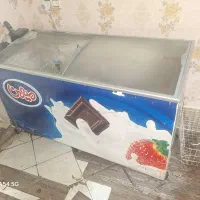 یخچال بستنی