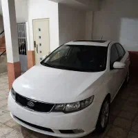 کیا سراتو بی رنگ ، فنی بی دردسر