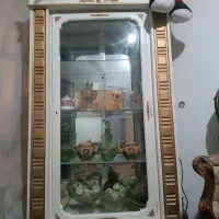 دو دست مبل و بوفه