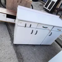 کابینت فلزی و چوبی