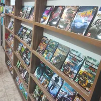 منشی خدمات کامپیوتری خانم