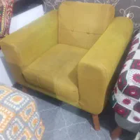 فروش دو عدد مبل نو و تمیز یک نفره