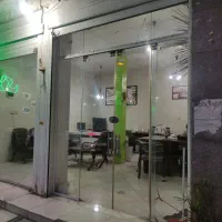 دوتا درب سکوریت باقفل سالم و درب کرکره ریموت دار