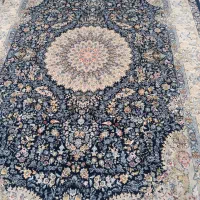 یک فطعه فرش ۹ متری و ۴ متری