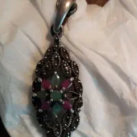 یک عدد آویز نقره با جواهر ۱۰ گرم