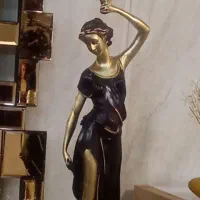 یک جفت مجسمه رزینی