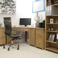 مسئول دفتر مسلط به نرم افزار