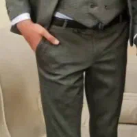کت وشلوار به همراه جلیقه .پیراهن وکروات ودستمال