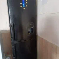 یخچال فریزر در حد نو