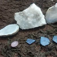 سلام دوستان سنگ های قدیمی سلیمانی زرد شجر